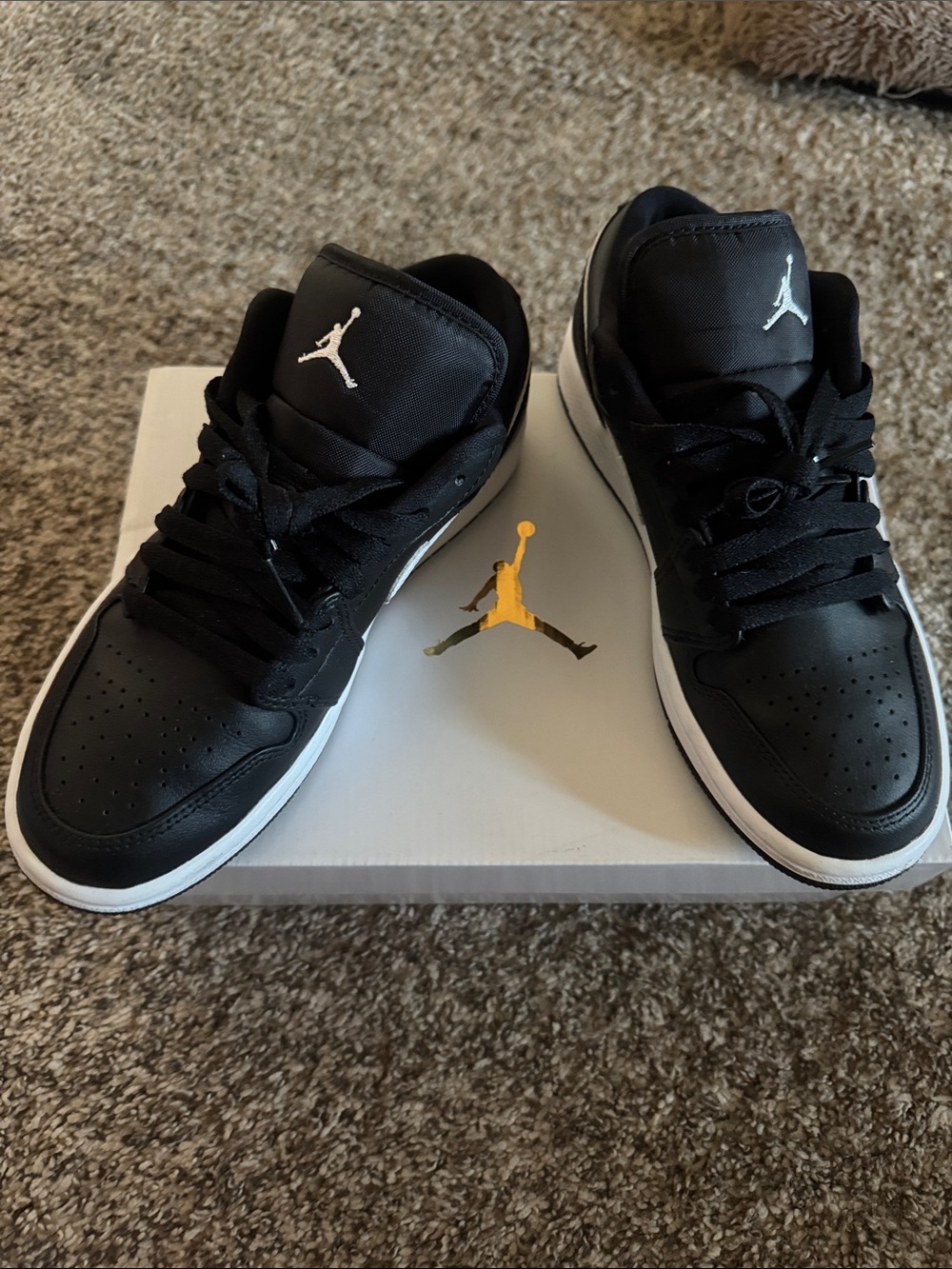 Jordan 1 Black and White wknd Low-Top Sneakers - Picture 2 of 7